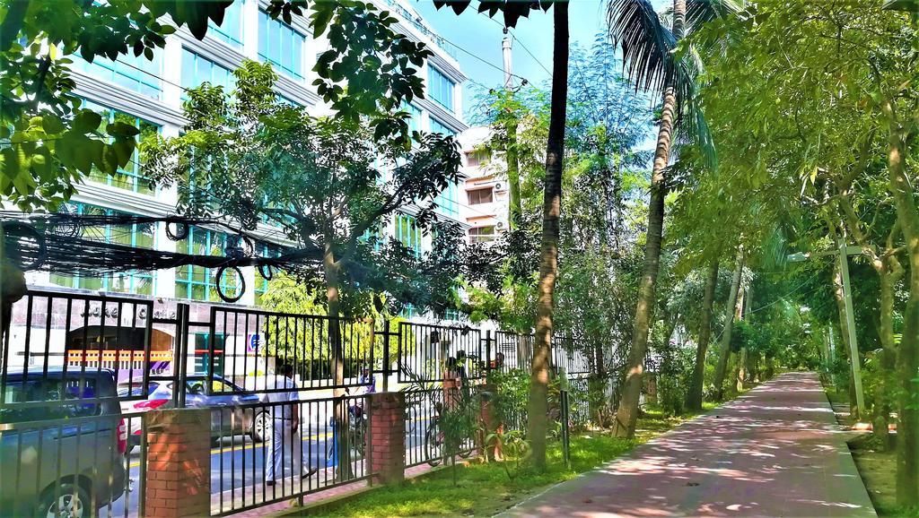 Hotel Lake Castle - Parkview Dhaka Exterior photo