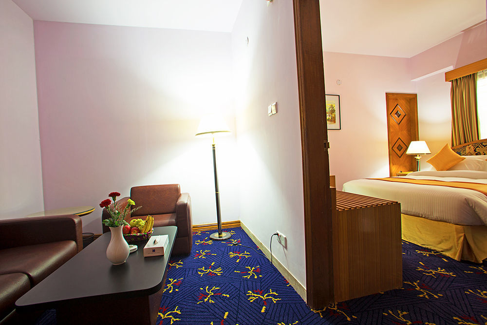 Hotel Lake Castle - Parkview Dhaka Exterior photo